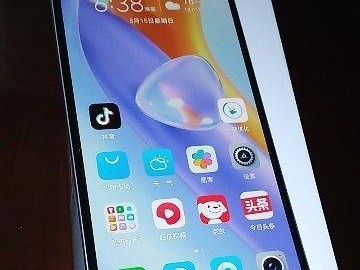 荣耀8（全面屏设计与色彩绚丽，荣耀8带给你震撼的视觉盛宴）