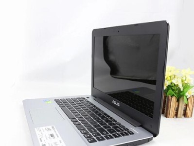 华硕笔记本V555L的性能与特点解析（探索华硕V555L在性能、外观和使用体验方面的卓越表现）