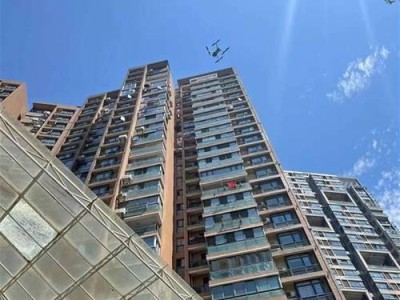 加入无人机餐厅，探索未来餐饮业的机遇与挑战（无人机餐厅）